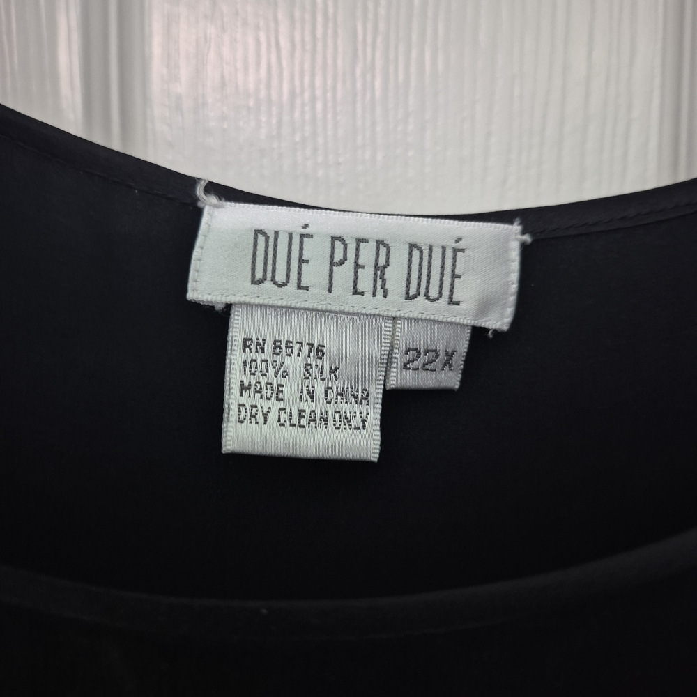 Due Per Due Black Silk Top
